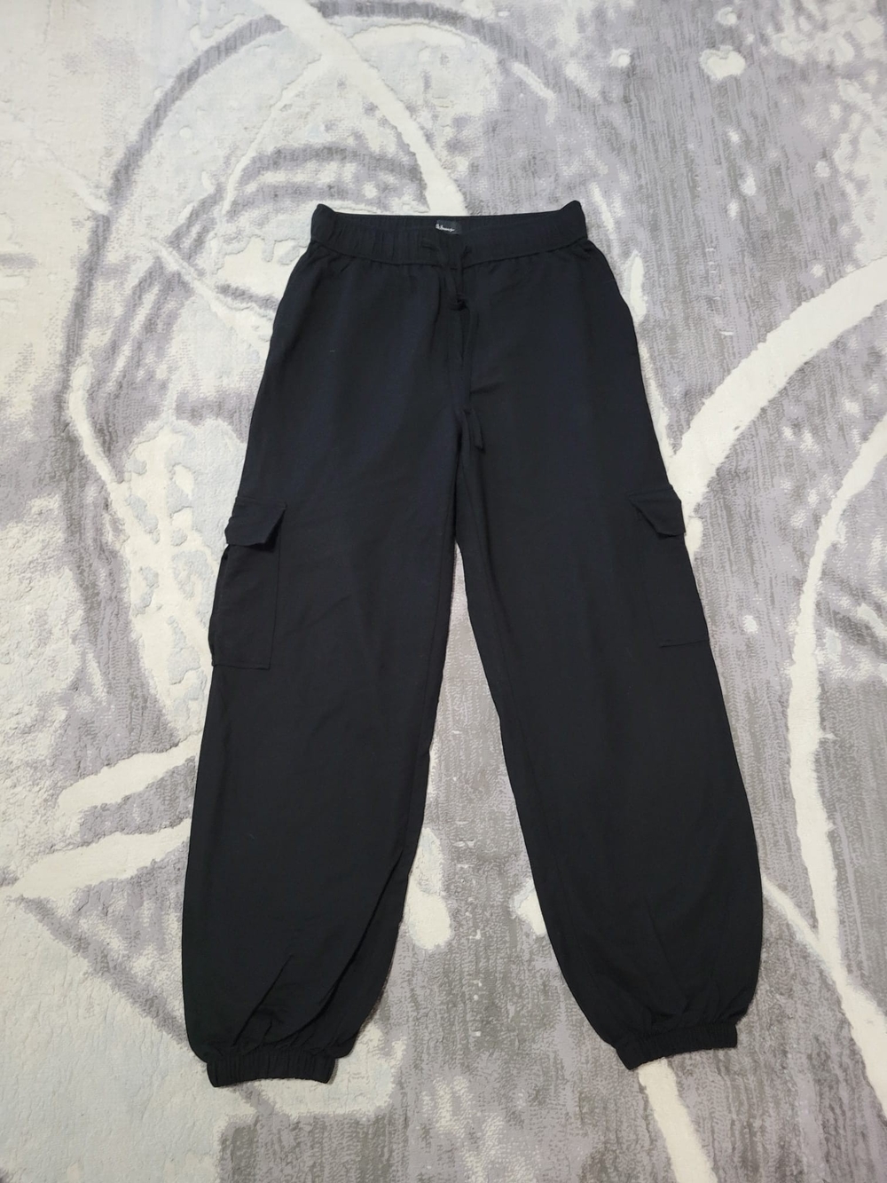 Reitmans High-Rise Black Cargo Jogger Pants with Side Flap Pockets Size M Tall